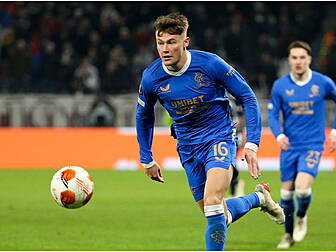 Everton's new right-back Natha...